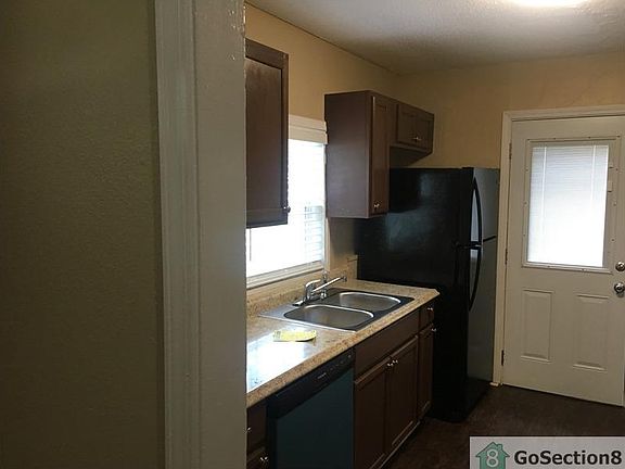 2nd image of 3058 Westgate St