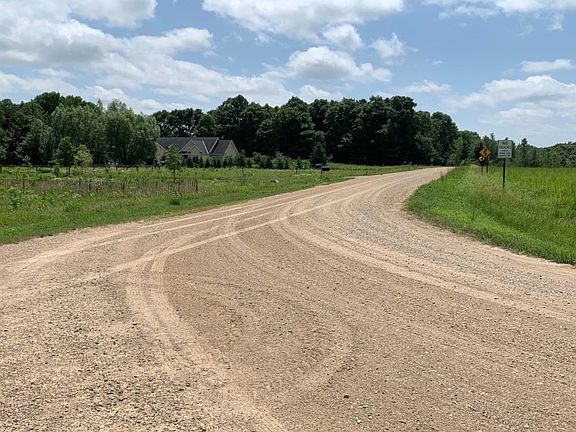 4th image of 46717 381st Ave