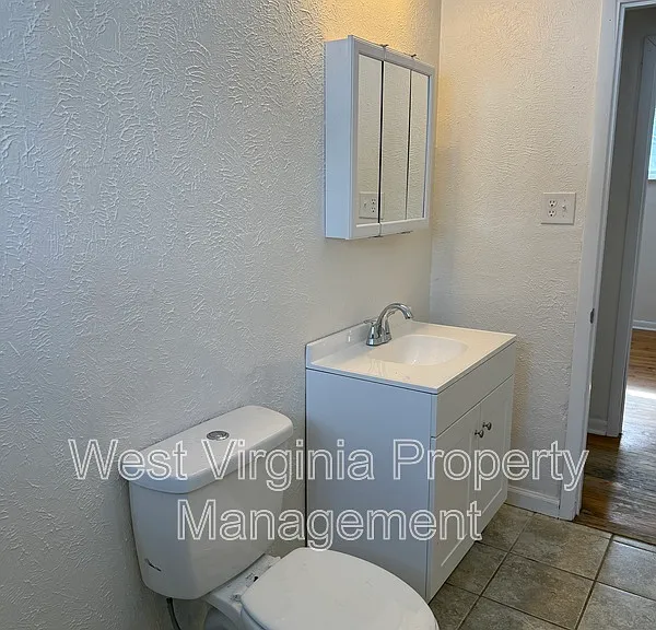 309 E Prince St — Photo 12