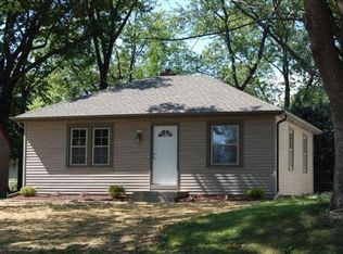 509 N 112th St, Wauwatosa, WI 53226