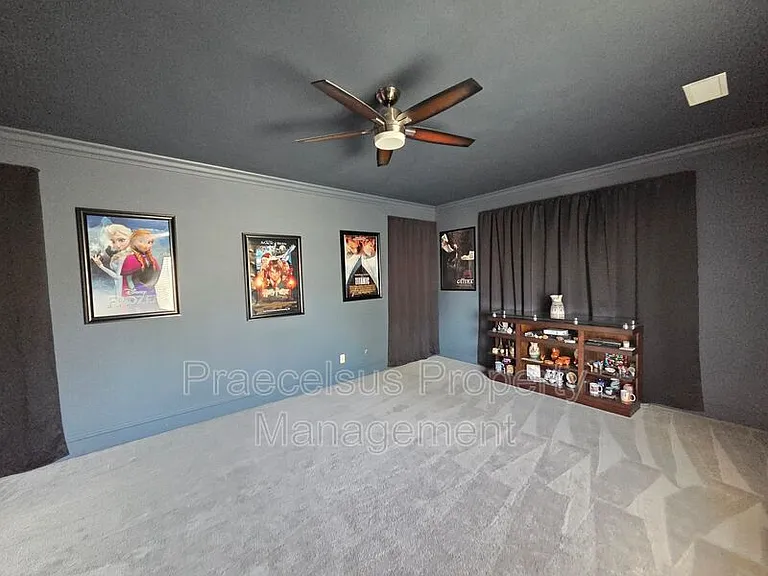 2819 Savannah Ct — Photo 17