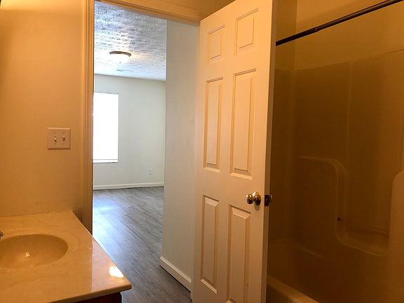 5th image of 859 Watervliet Ave A-apt D