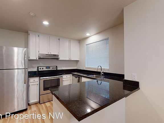 2nd image of 7954 170th Pl NE #6325850