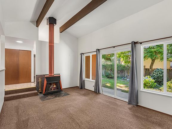 3rd image of 9021 NE 137th St