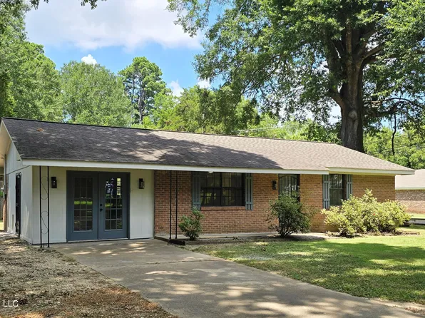 101 Gann St, Senatobia, MS 38668