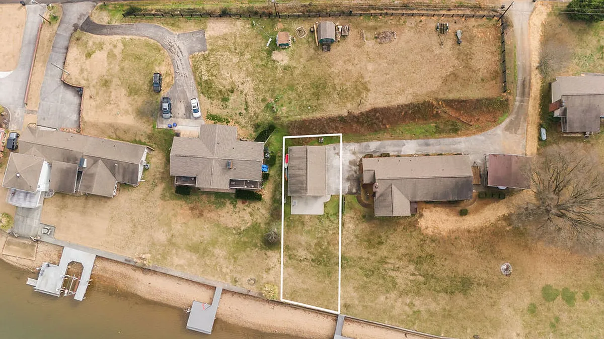 Building Photo - 4839 Riversedge Rd