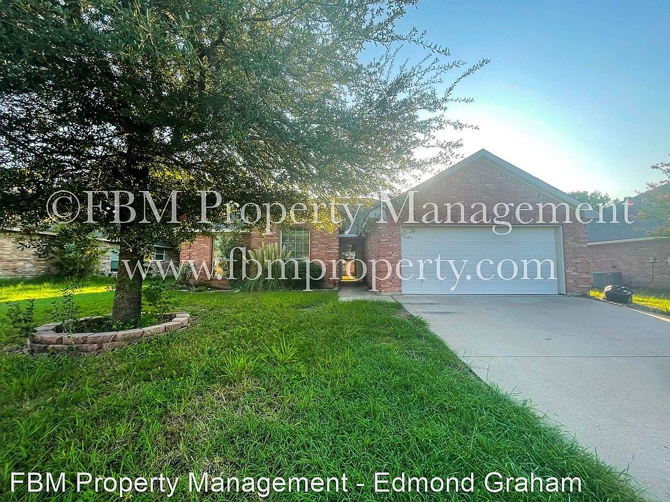 1st image of 318 Leisure Ln