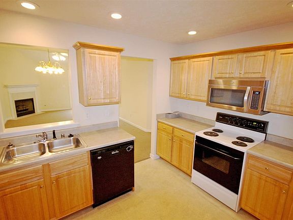 5th image of 227 Lost River Ln