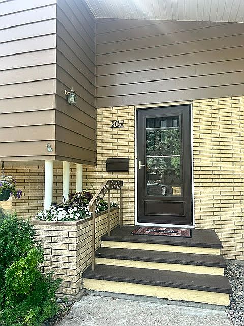 1st image of 207 5th St W