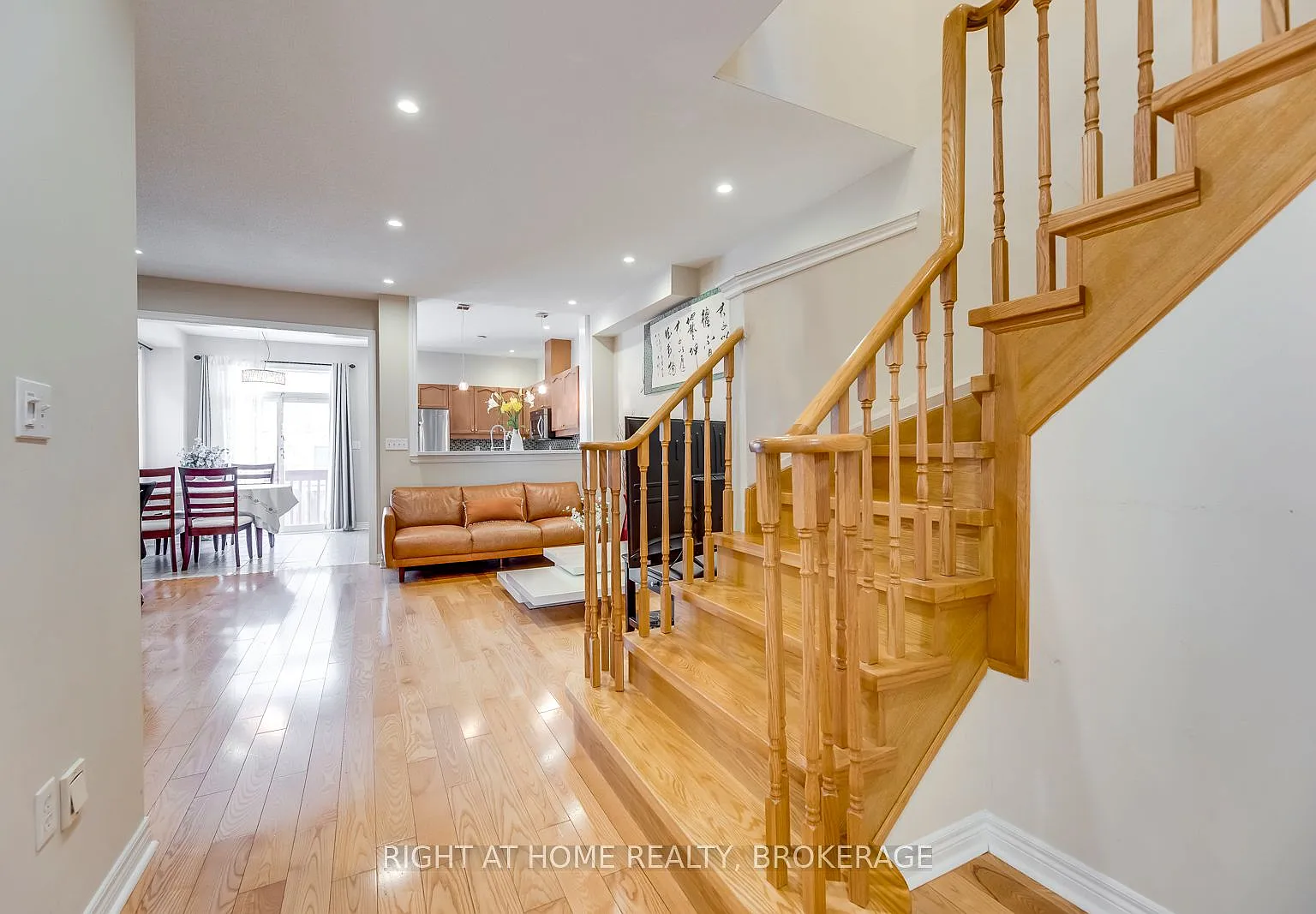 3 bed, $3,500 — Photo 2