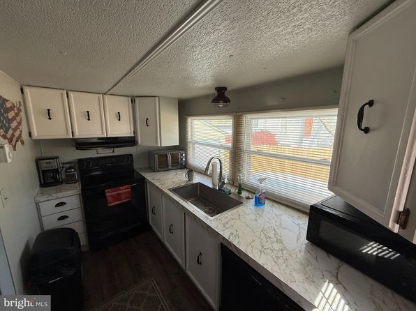 124 N Cherry St, Frackville, PA 17931