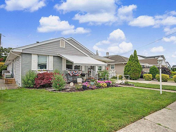 4th image of 9 E Gilmar Cir