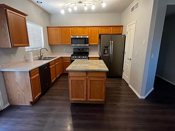 5th image of 1871 W Waterleaf Dr