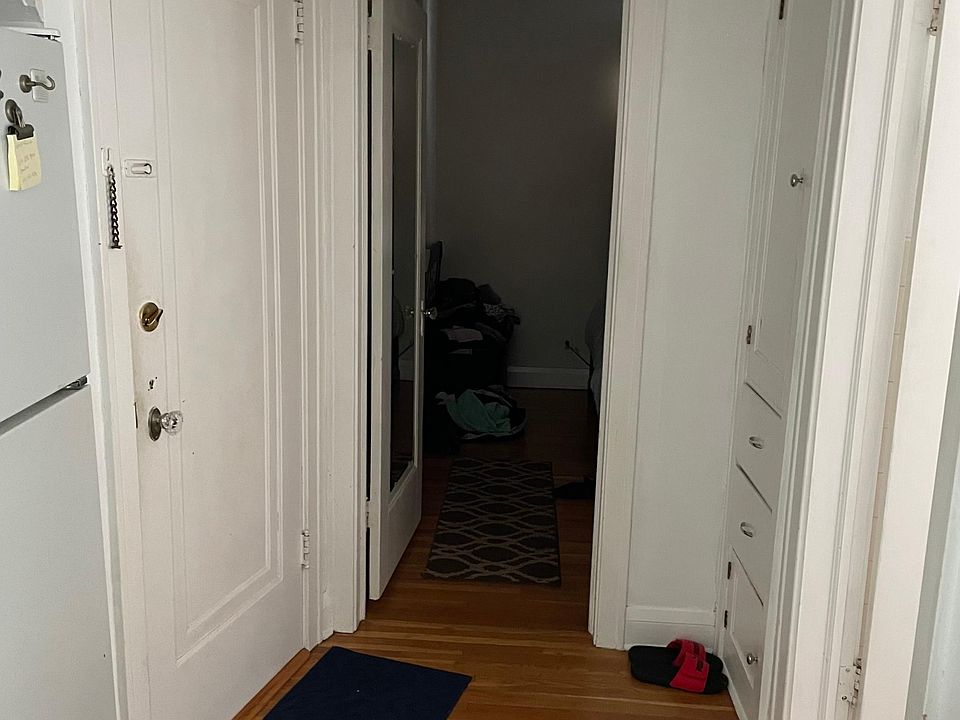 1st image of 5300 Bloomington Ave #1