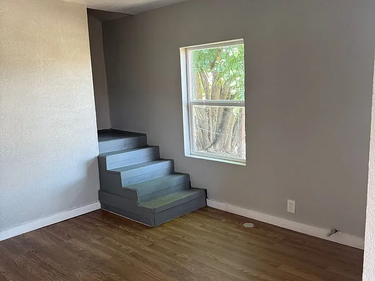 6602 Avenue R #D — Photo 2