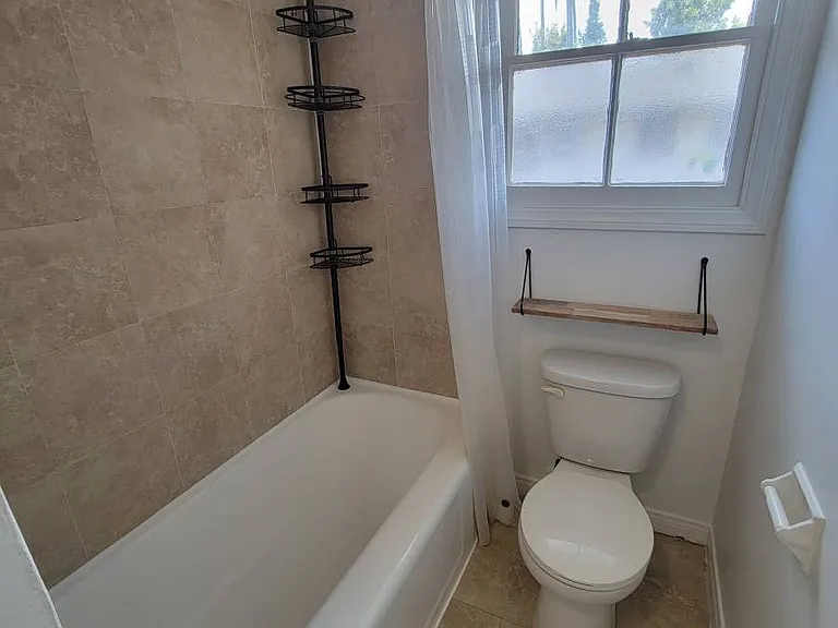 1653 N Vista St #3 — Photo 7