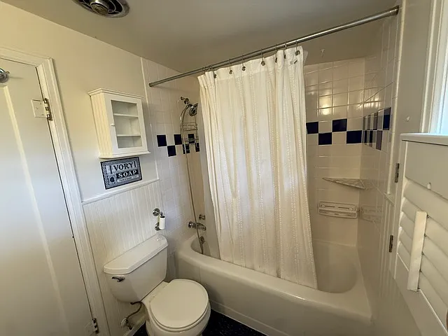 1226 W Prospect Rd — Photo 24