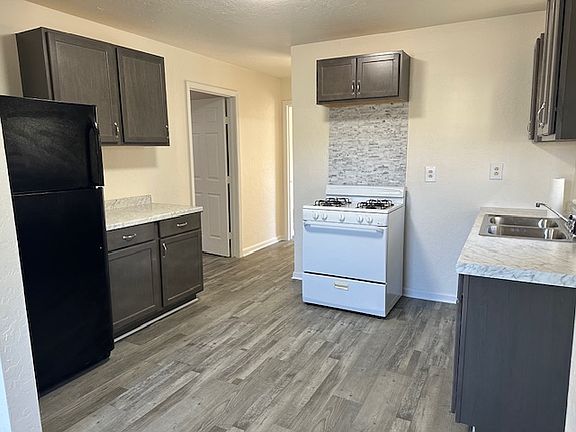 5th image of 712 Walnut St