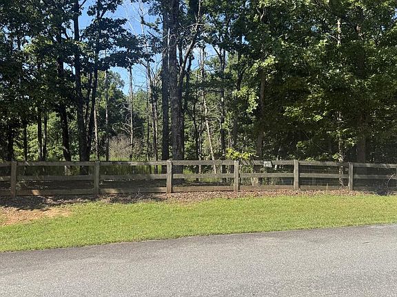 5th image of 259 Spring Hills Ln