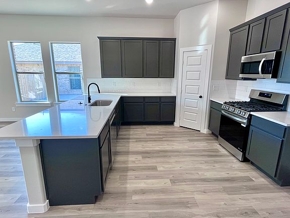 3rd image of 6503 Honeybee Ave