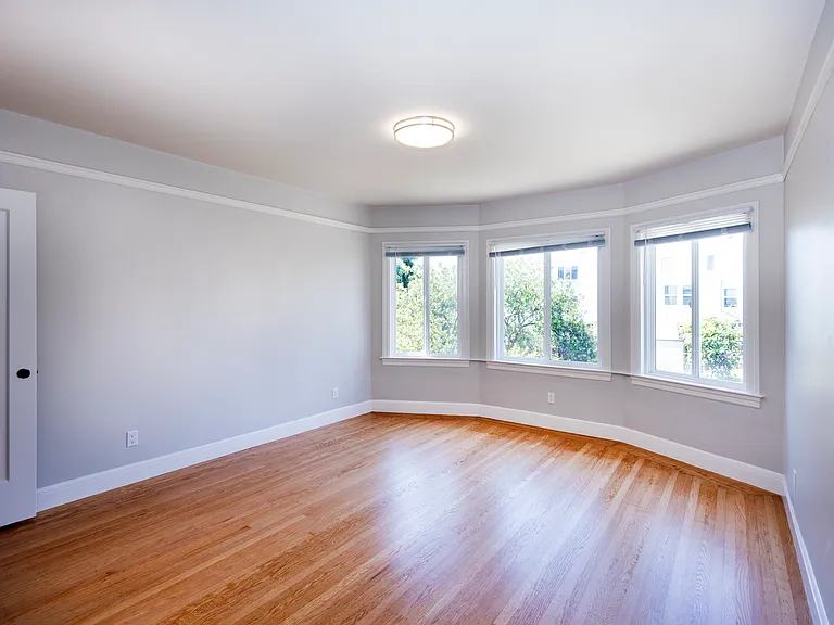 877 44th Ave — Photo 32