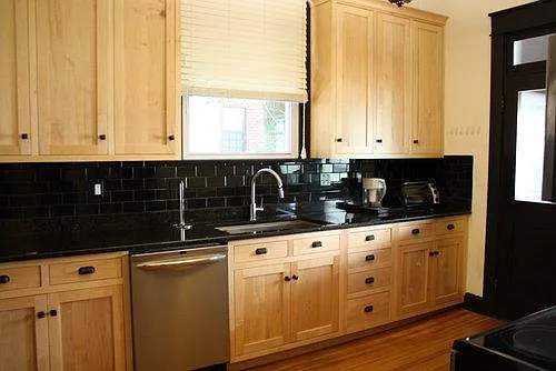 629 N College Ave — Photo 6