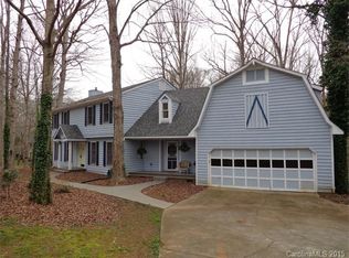 10433 Stonemede Ln, Matthews, NC 28105