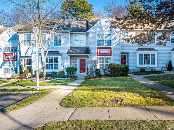 12 Mystic Ct, Sayreville, NJ 08872