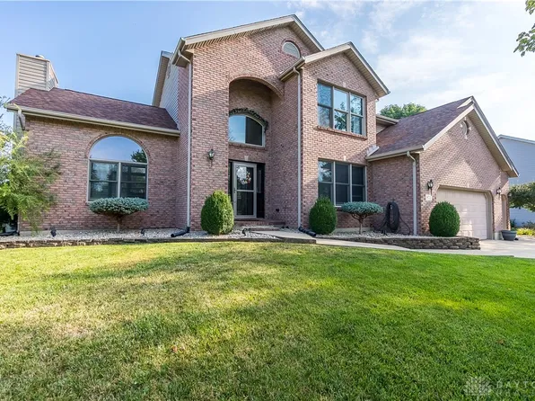 873 Stonehenge Dr, Tipp City, OH 45371