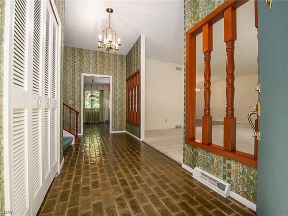 2nd image of 20076 Great Oaks Ln