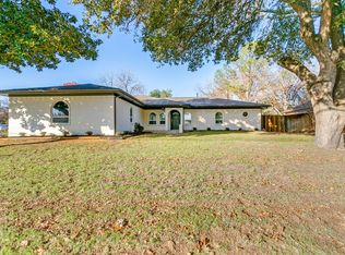 1404 Overlook Dr, Grapevine, TX 76051