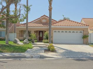 2916 Saint Tropez Dr, Ontario, CA 91761
