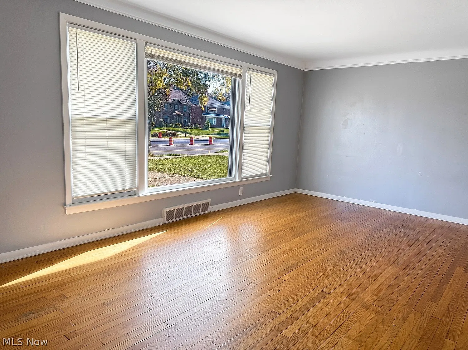2384 Warrensville Center Rd — Photo 2