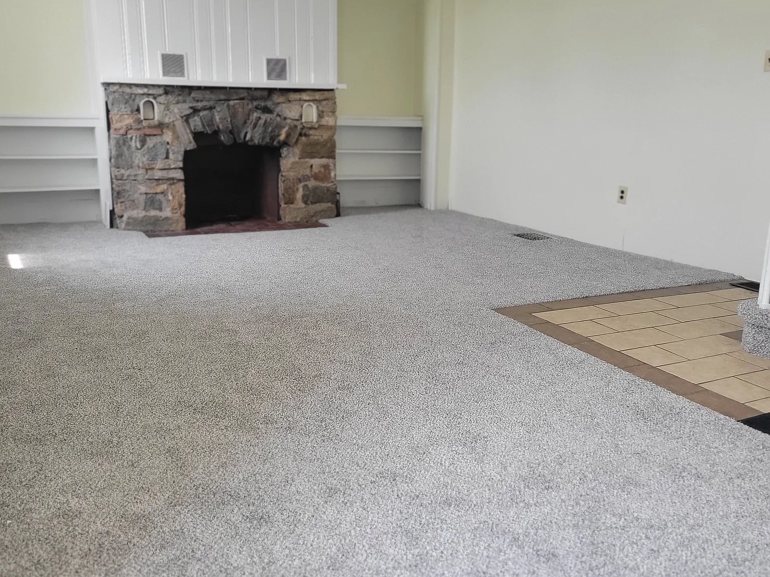 2 bed, 1300 sqft, $1,500 — Photo 2