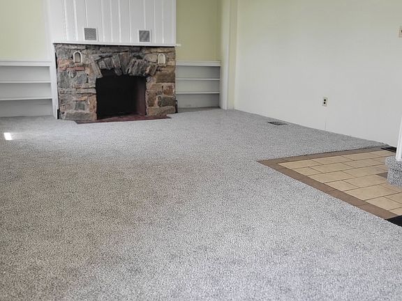 2nd image of 4075 W Lincoln Hwy