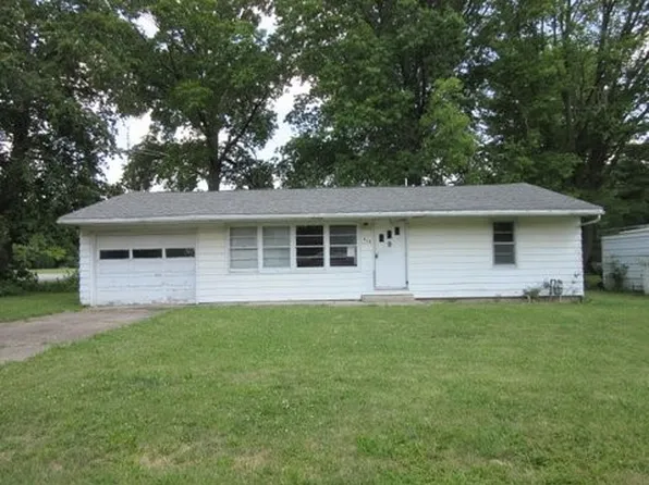 415 N Washington St, Bethany, IL 61914