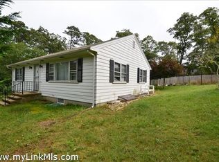 188 Fairfield Ave, Tisbury, MA 02568