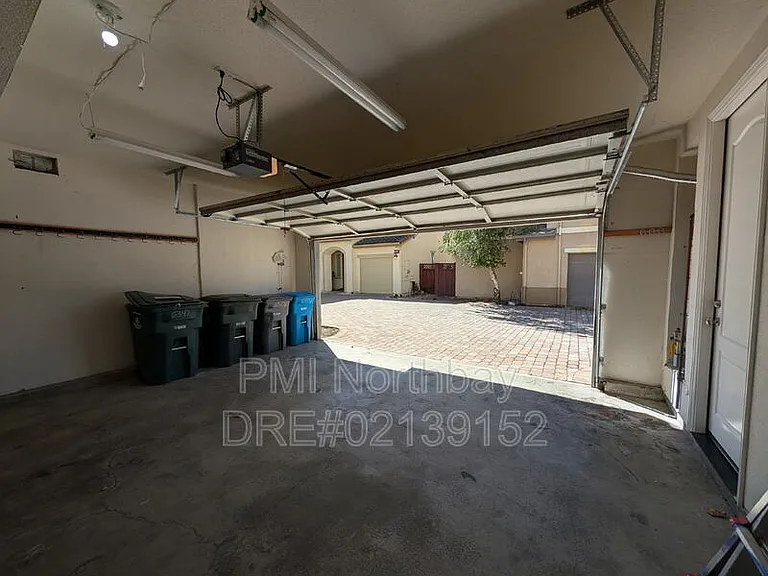 6347 Newhaven Ln — Photo 34