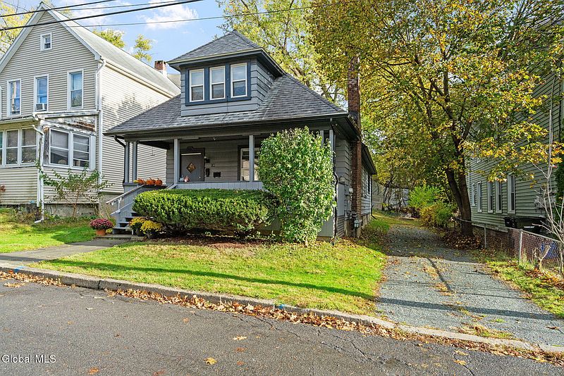 4th image of 138 Ford Avenue