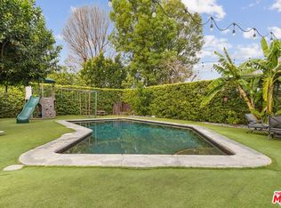 15735 Bassett St, Van Nuys, CA 91406