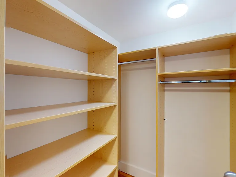 220 E 63rd St #4K — Photo 8
