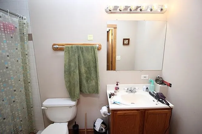 3729 S Parnell Ave #2F — Photo 7