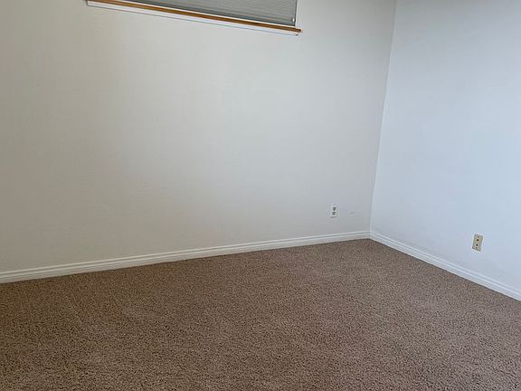 4th image of 230 Francis St