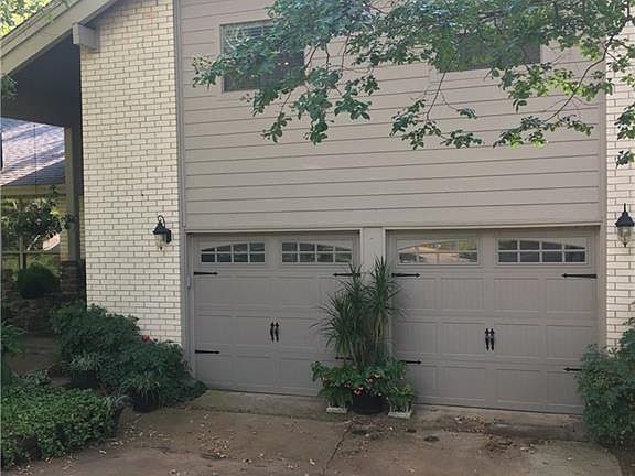 2nd image of 2917 Lakeshore Dr
