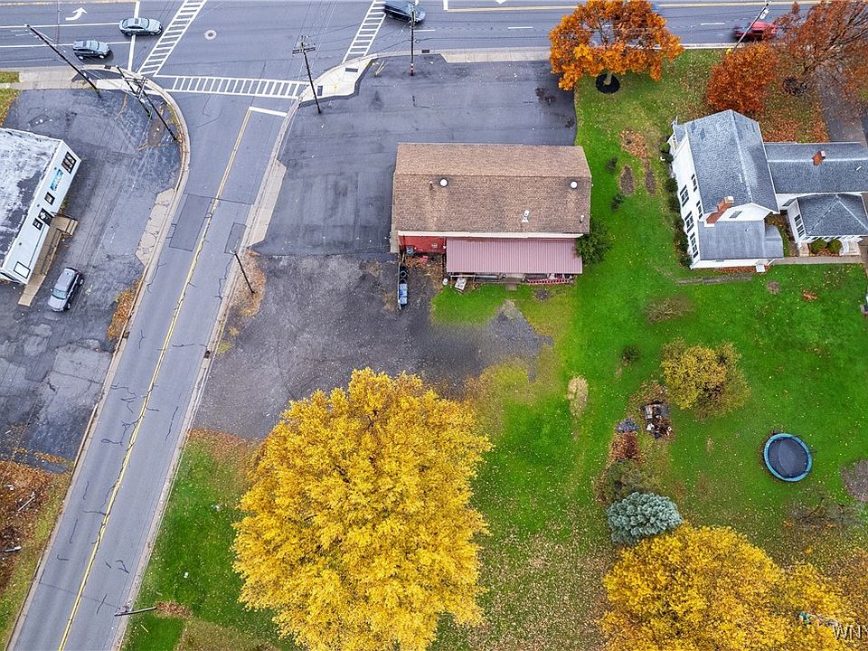 2nd image of 2218 Abbott Rd #26