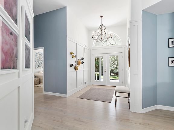 3rd image of 1 Jeffrey Ln