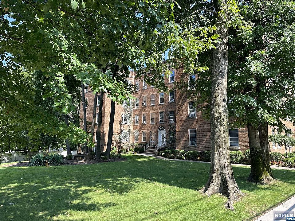 1st image of 250 Broad Ave APT 3E