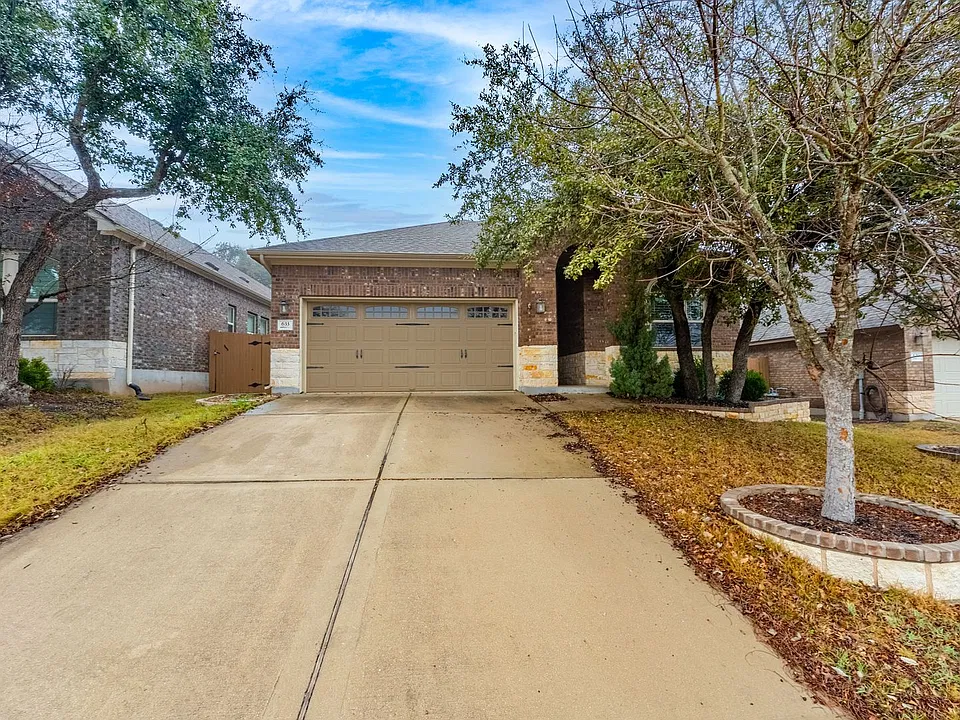 633 Cerezo Dr