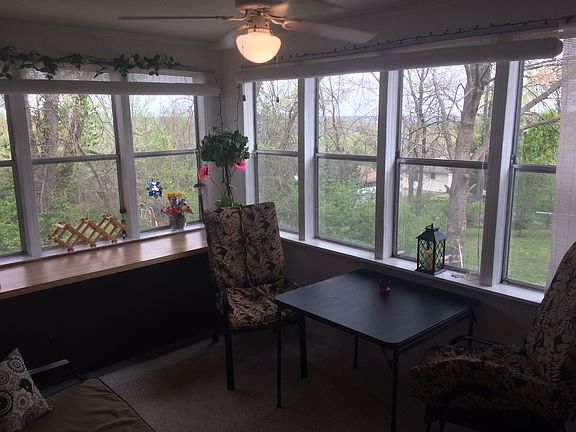4th image of 1810 Sun Valley Dr