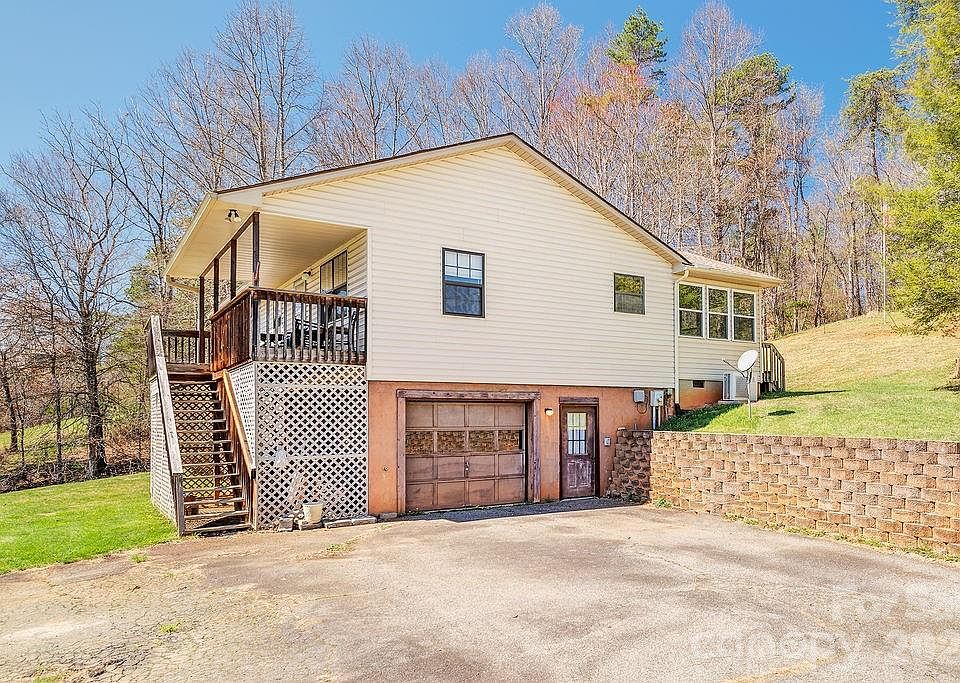 1st image of 216 Pickens Rd